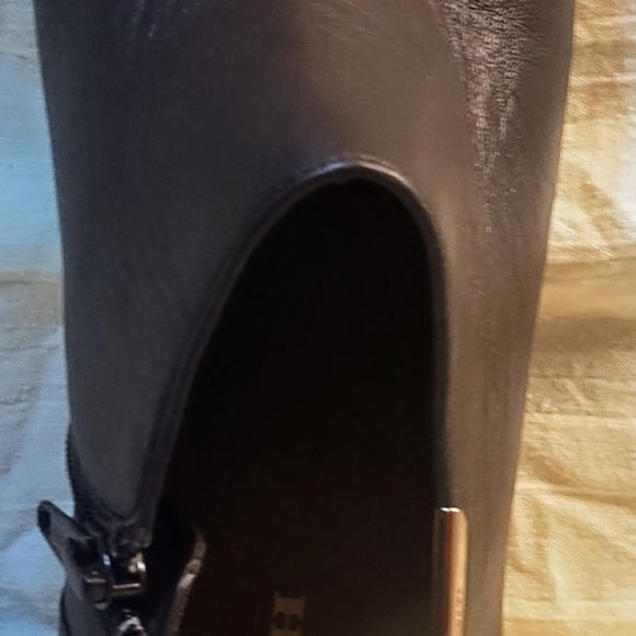 Coach heels size 7.5 - Picture 11 of 11